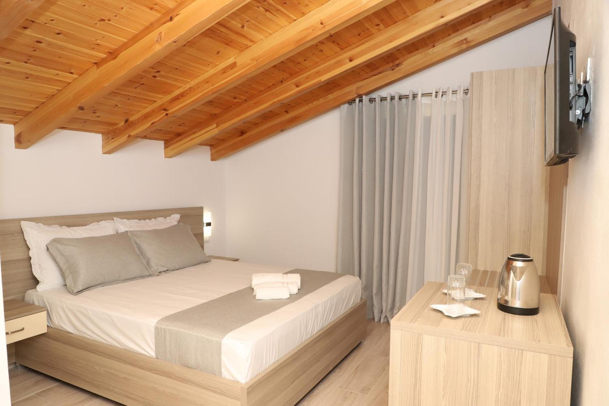 Guesthouse Kazazi 베라트 외부 사진