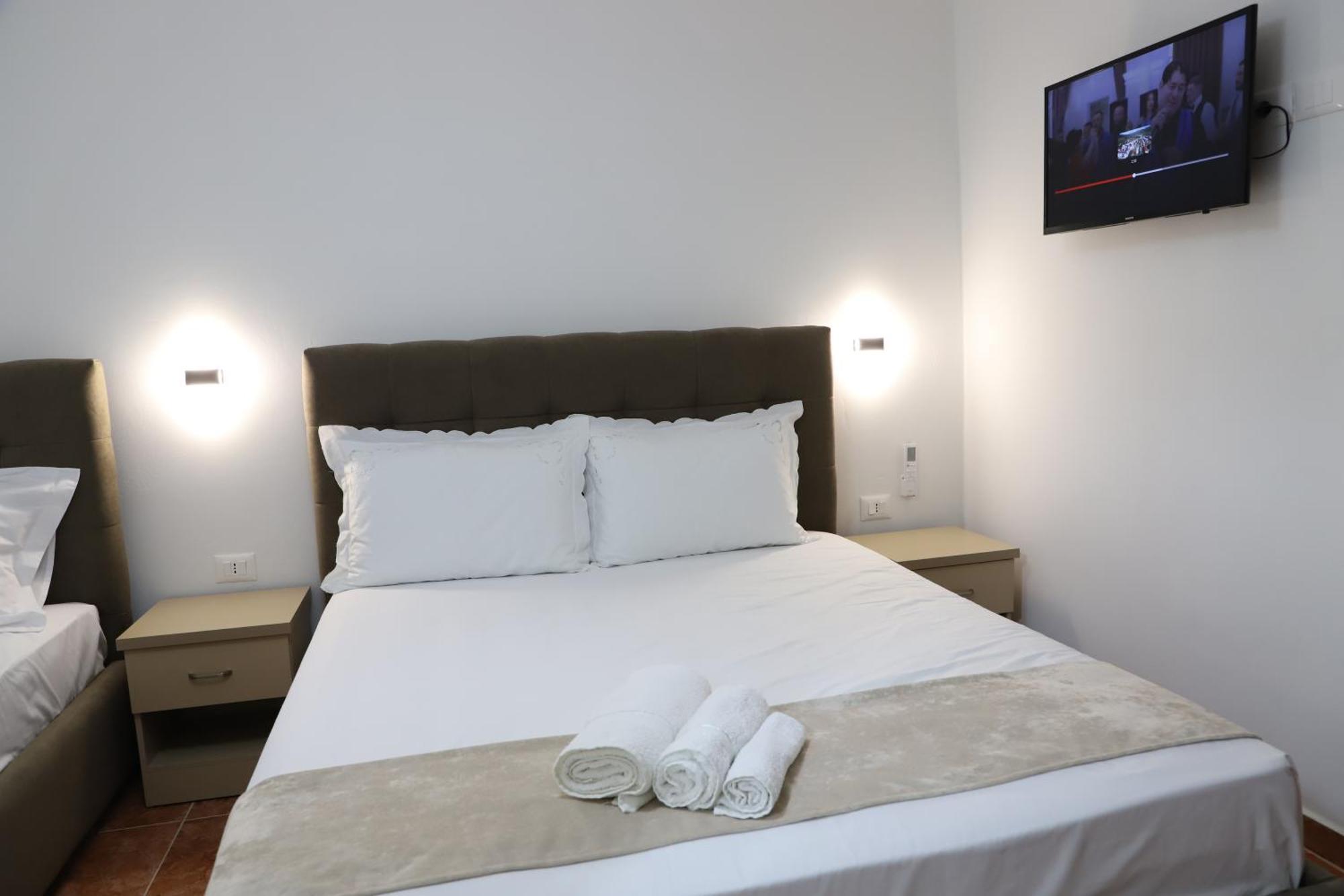 Guesthouse Kazazi 베라트 외부 사진