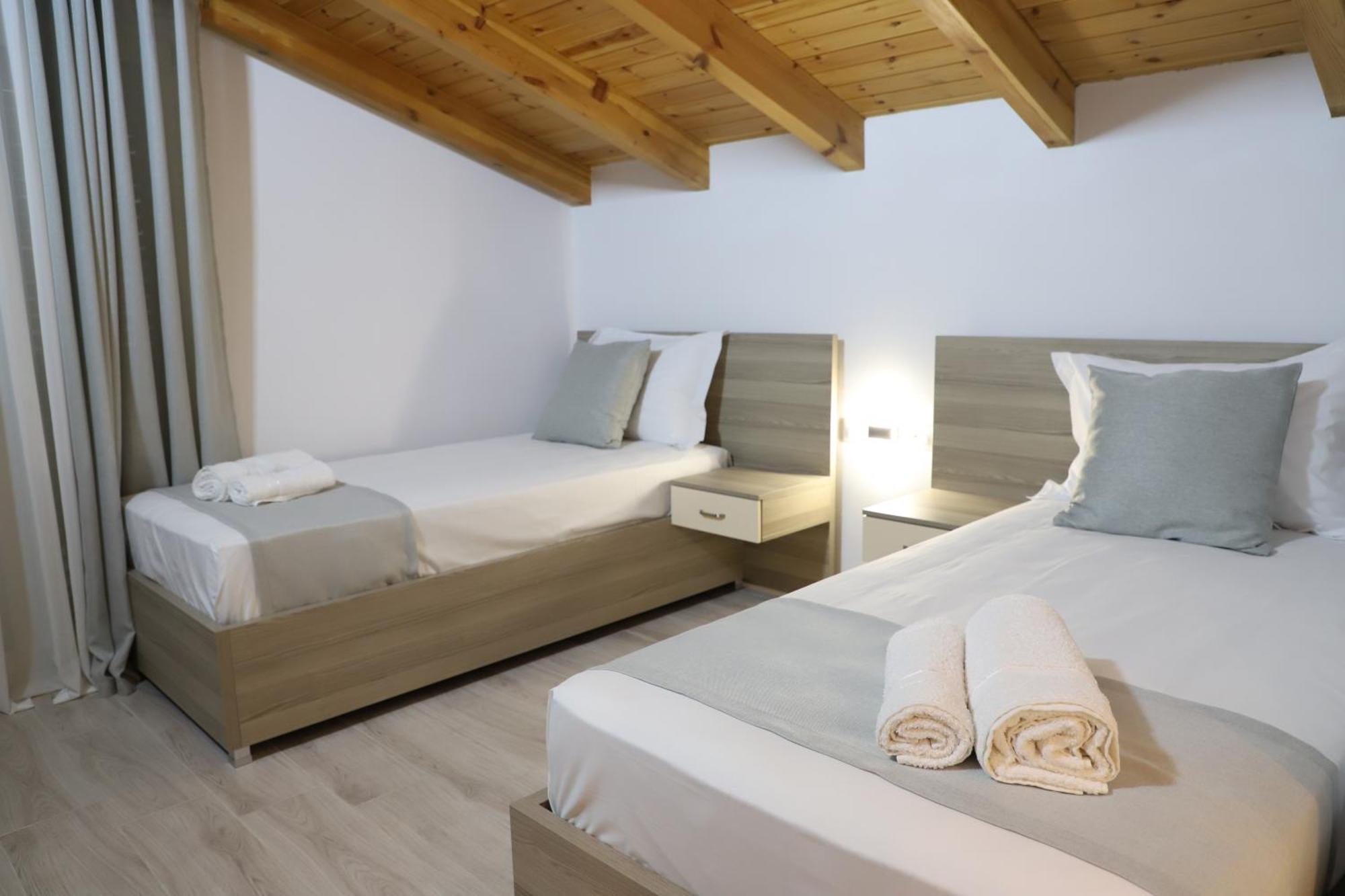 Guesthouse Kazazi 베라트 외부 사진